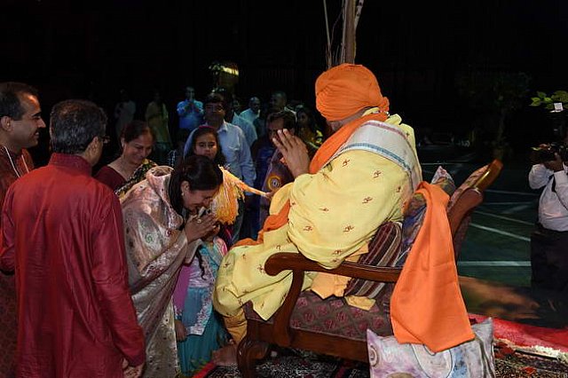 Gurudev1-7-12-14-9175-DDeRosaPhoto