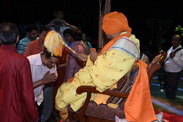 Gurudev1-7-12-14-9255-DDeRosaPhoto