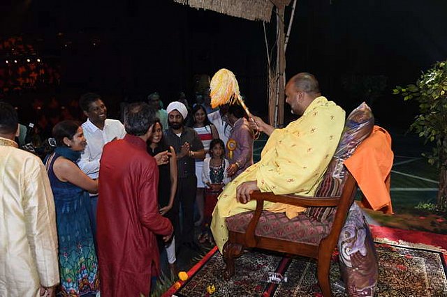 Gurudev1-7-12-14-9331-DDeRosaPhoto