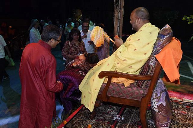 Gurudev1-7-12-14-9357-DDeRosaPhoto