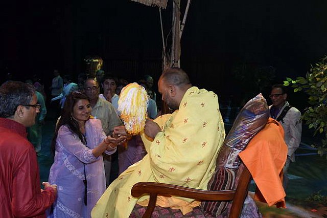 Gurudev1-7-12-14-9364-DDeRosaPhoto