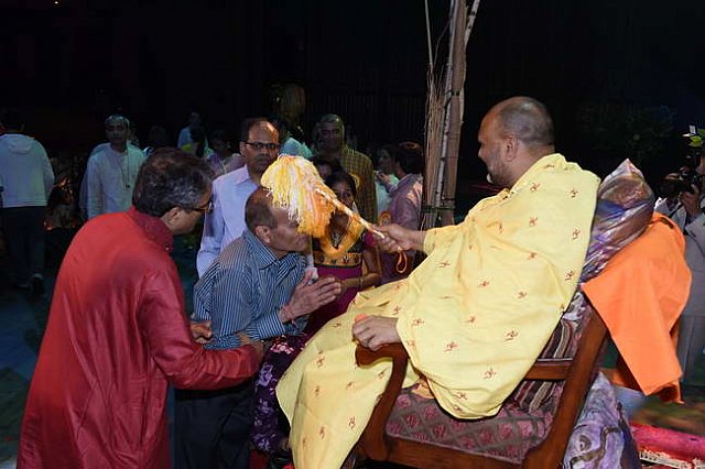 Gurudev1-7-12-14-9372-DDeRosaPhoto