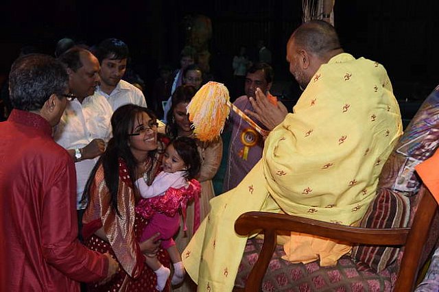 Gurudev1-7-12-14-9397-DDeRosaPhoto