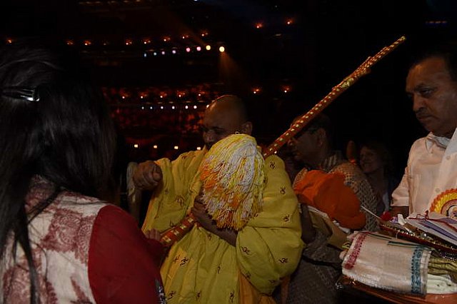 Gurudev1-7-12-14-9584-DDeRosaPhoto