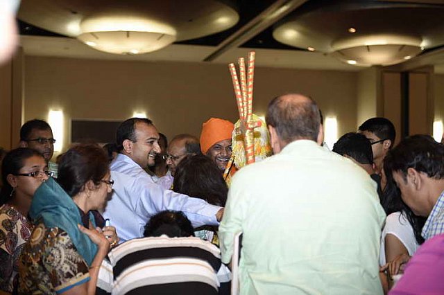 Gurudev1-7-13-14-9768-DDeRosaPhoto