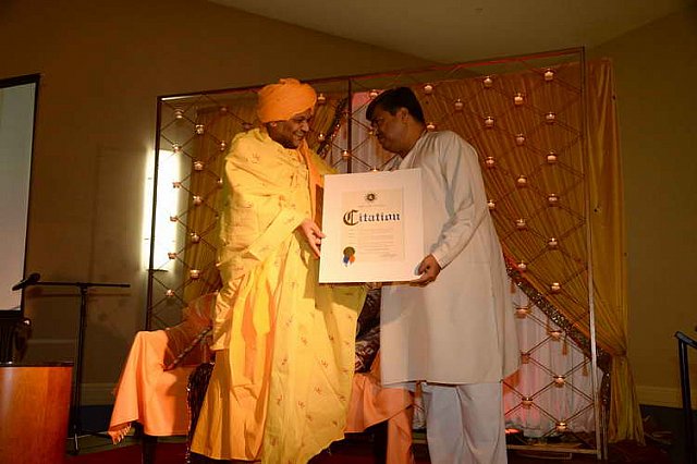 Gurudev2-7-11-14-2403-DDeRosaPhoto
