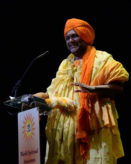 Gurudev2-7-12-14-2849-DDeRosaPhoto