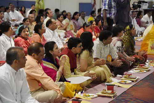 Gurudev1-7-12-14-7103-DDeRosaPhoto