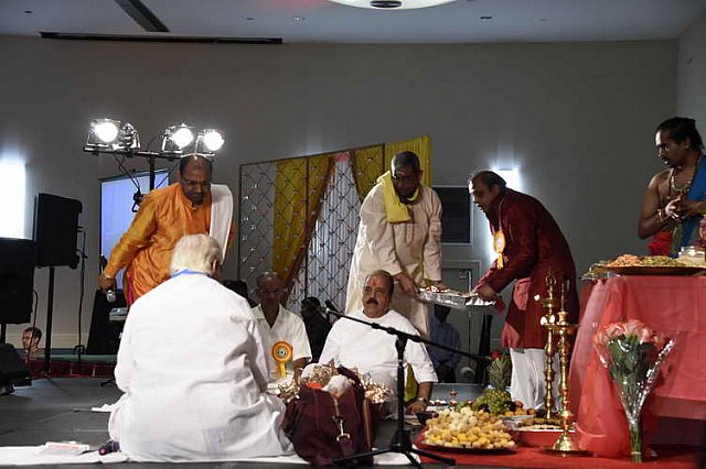 Gurudev1-7-12-14-7209-DDeRosaPhoto