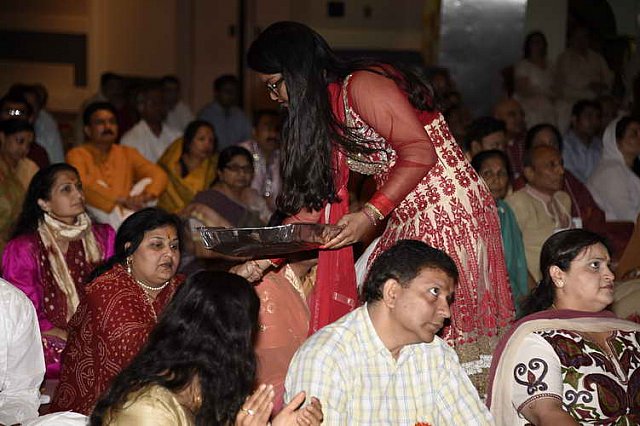 Gurudev1-7-12-14-7327-DDeRosaPhoto