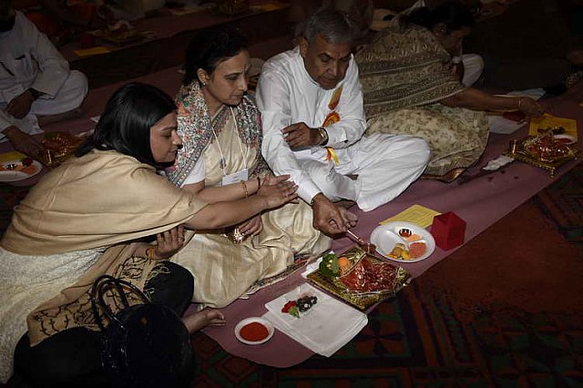 Gurudev1-7-12-14-7337-DDeRosaPhoto