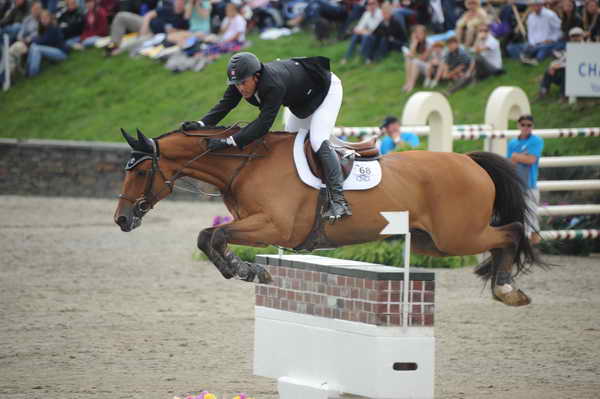 HITS-Jumpers-9-11-11-3674-Sil-GeoffreyCase-DDeRosaPhoto.JPG