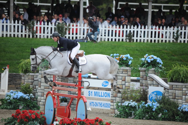HITS-Jumpers-9-11-11-4554-AntaresF-McLainWard-DDeRosaPhoto.JPG