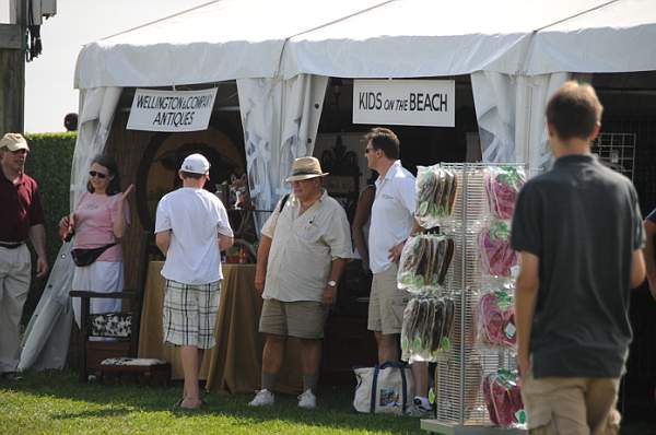 HC09-8-23-09-Boutiques-0037-DDeRosaPhoto.jpg