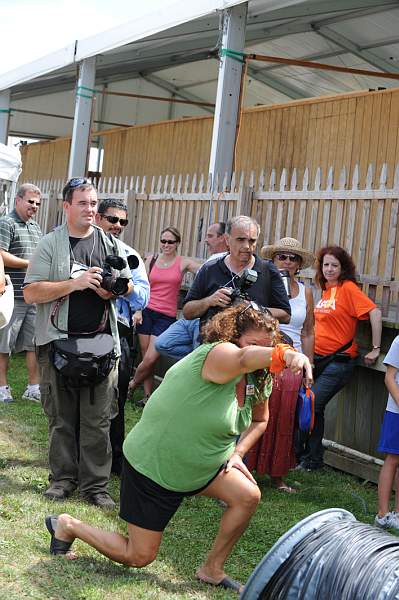 HC09-8-23-09-Celebrity-Dogs-0113-DDeRosaPhoto.jpg