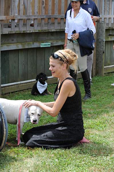 HC09-8-23-09-Celebrity-Dogs-0143-DDeRosaPhoto.jpg