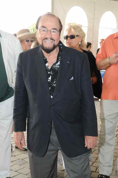 HC-9-4-11-0630-JimLipton-DDeRosaPhoto.JPG