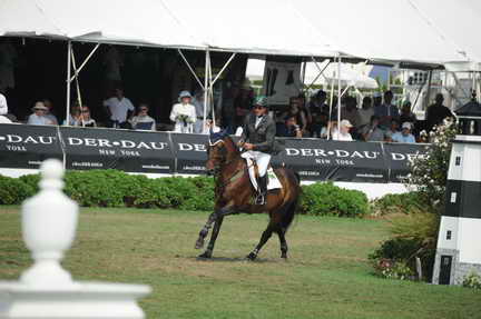 HC-9-4-11-0981-NormanDelloJoio-NotreStar-DDeRosaPhoto.JPG
