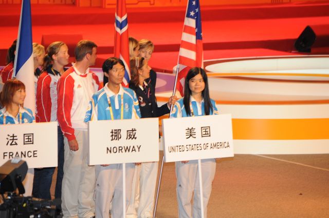 HK-8-8-08-606-DeRosaPhoto.jpg