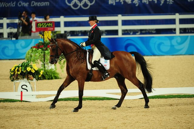HKD-8-13-08-0241-JaneGregory-LuckyStar-GBR-DeRosaPhoto.jpg