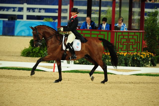 HKD-8-13-08-0249-JaneGregory-LuckyStar-GBR-DeRosaPhoto.jpg