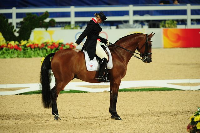 HKD-8-13-08-0257-JaneGregory-LuckyStar-GBR-DeRosaPhoto.jpg