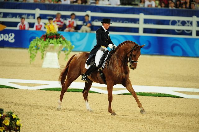 HKD-8-13-08-0547-HeikeKemmer-Bonaparte-GER-DeRosaPhoto.jpg
