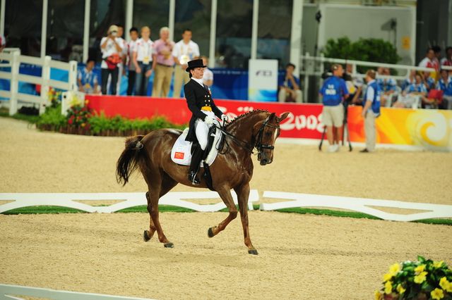 HKD-8-13-08-0923-LinaLiu-Piroschka-CHN-DeRosaPhoto.jpg