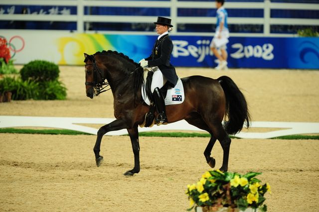 HKD-8-13-08-1136-HayleyBeresford-Relampago-AUS-DeRosaPhoto.jpg