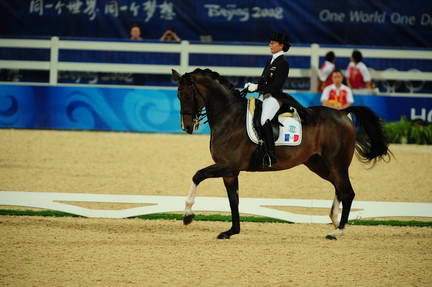 HKD-8-14-08-0229-JuliaChevanne-Calimucho-FRA-DeRosaPhoto.jpg