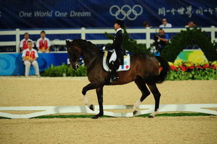 HKD-8-14-08-0237-JuliaChevanne-Calimucho-FRA-DeRosaPhoto.jpg