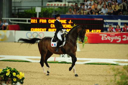 HKD-8-14-08-0265-JuliaChevanne-Calimucho-FRA-DeRosaPhoto.jpg