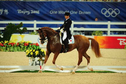 HKD-8-14-08-0848-HiroshiHoketsu-Whisper-JPN-DeRosaPhoto.jpg