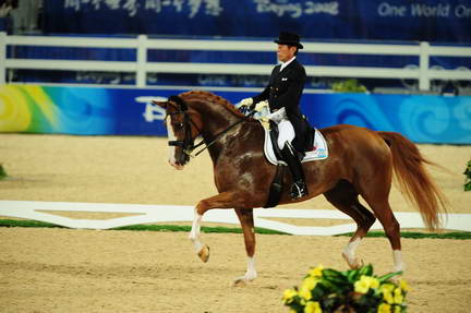 HKD-8-14-08-0850-HiroshiHoketsu-Whisper-JPN-DeRosaPhoto.jpg