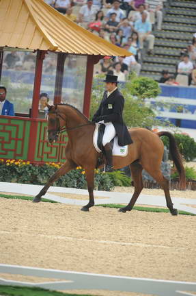 HKEV-8-10-08-209-AndreParo-LandHeir-BRA-DeRosaPhoto.jpg