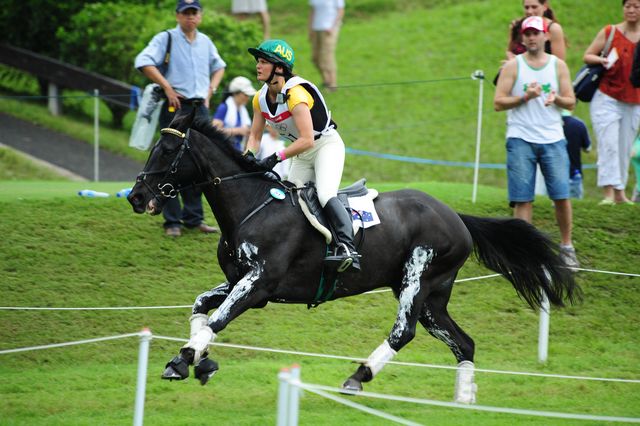 HKEV-8-11-08-0999-SonjaJohnson-RingwouldJaguar-AUS-DeRosaPhoto.jpg