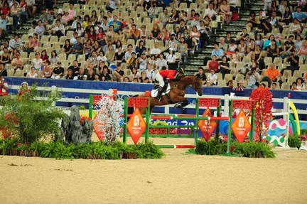 HKEV-8-12-08-1280-KarinDonckers-GazelleDeLaBrasserie-BEL-DeRosaPhoto.jpg