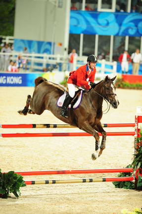 HKSJ-8-15-08-0334-McLainWard-Sapphire-DeRosaPhoto.JPG