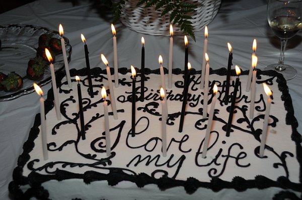 Mary-11-13-10-60thBD-072-DDeRosaPhoto.jpg