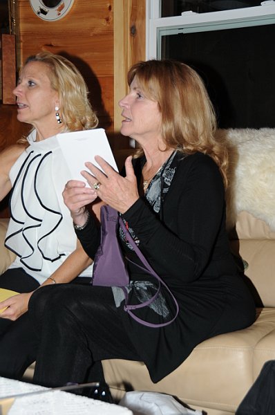 Mary-11-13-10-60thBD-108-DDeRosaPhoto.jpg