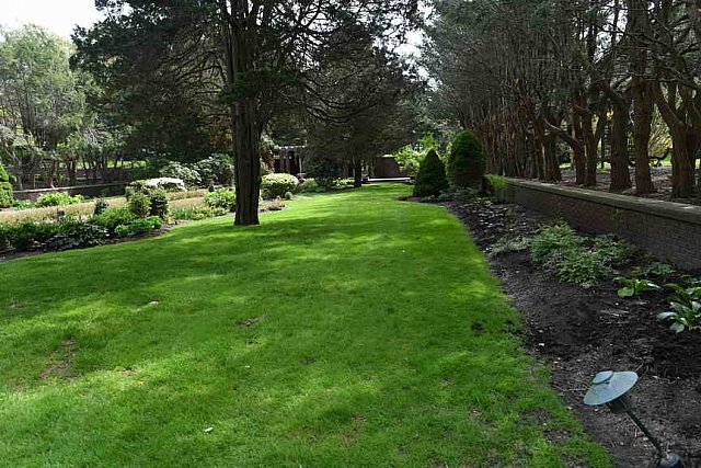Gardens-IPE-LloydHarbor-5-10-19-7937-DDeRosaPhoto