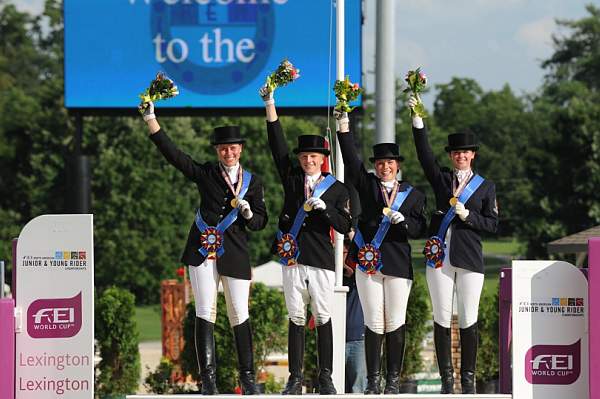 0127-NAJYRC-7-26-09-AwardsCeremony-DDeRosaPhoto.jpg