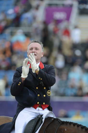 Olympics-DRE-GP-8-3-12-2355-RichardDavison-Artemis-GBR-DDeRosaPhoto