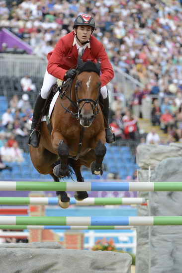 Olympics-SJ-Ind-8-4-12-4155-SteveGuerdat-NinoDesBuissonnets-SUI-DDeRosaPhoto