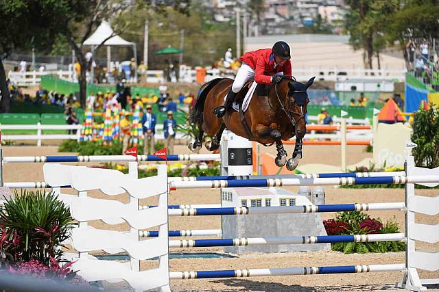 Olympics-SJ-4thQual-A-Rnd3-Ind-8-19-16-9899-McLainWard-Azur-USA-DDeRosaPhoto