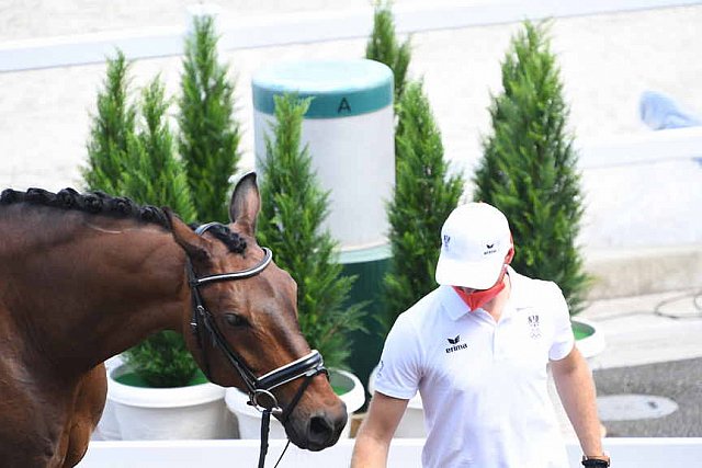 OLY-2020-DRESSAGE-JOG-7-24-21-0744-104-FLORIAN BACHER-FIDERTRAUM-AUT-DDEROSAPHOTO