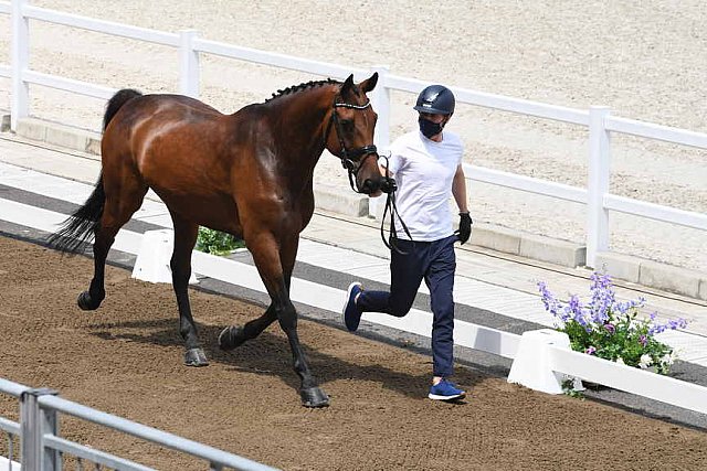 OLY-2020-DRESSAGE-JOG-7-24-21-0939-128-HENRI RUOSTE-KONTESTRO DB-FIN-DDEROSAPHOTO