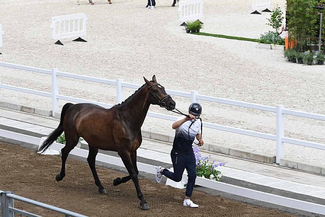 OLY-2020-DRESSAGE-JOG-7-24-21-0975-132-ISABELLA PINTO-HOT CHOCOLAT VD-KWAPLAS-FRA-DDEROSAPHOTO