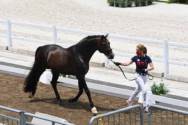OLY-2020-DRESSAGE-JOG-7-24-21-1487-173-SABINE SCHUT-KERY-SANCEO-USA-DDEROSAPHOTO