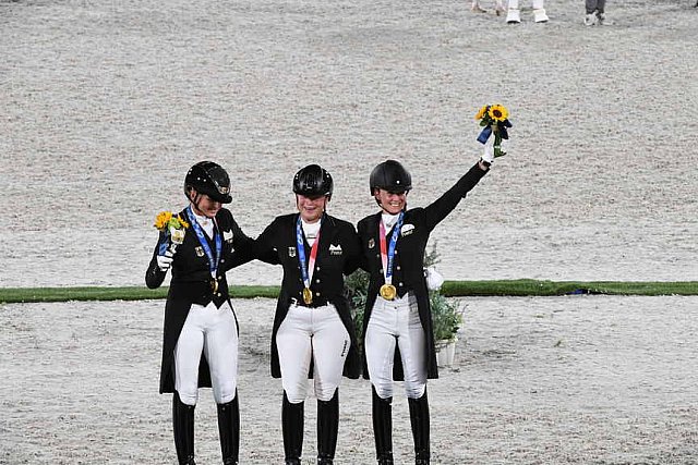 OLY-2020-DRESSAGE-GP SPECIAL AWARDS-7-27-21-6924-DDEROSAPHOTO